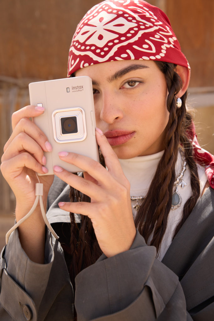 FUJI. Instax